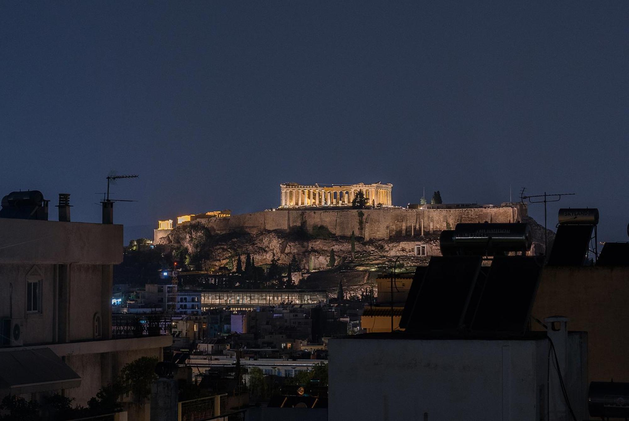 Luxury Penthouse With Private Rooftop - Acropolis View Apartment Athens